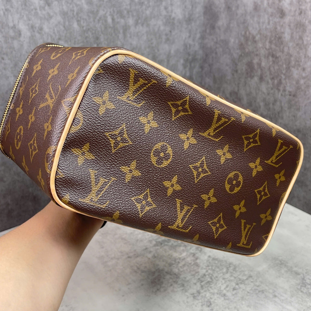 Louis Vuitton Nice BB Monogram Vanity Case