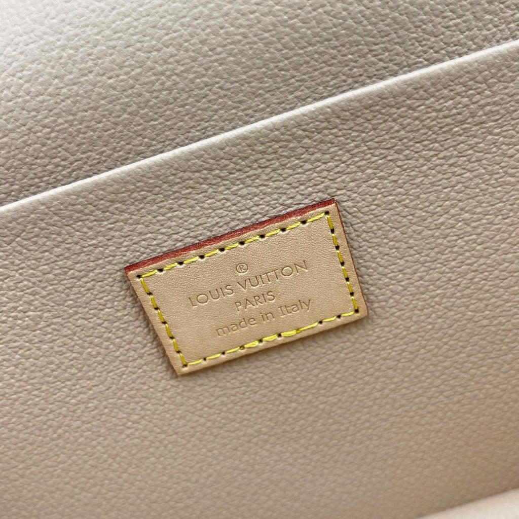 Louis Vuitton Nice BB Monogram Vanity Case