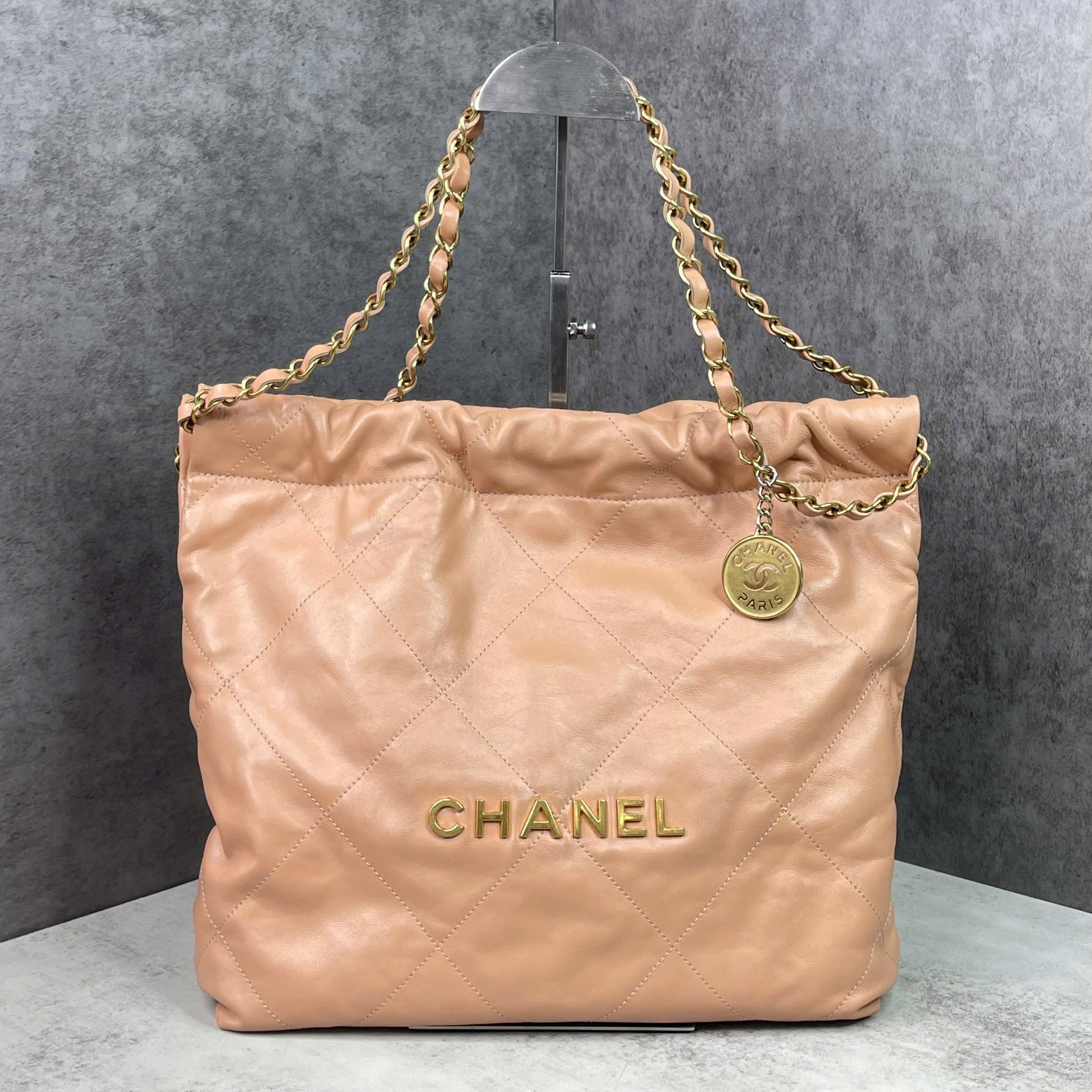 Chanel Hobo Quilted Leather Logo Màu Nude (không có cluth)