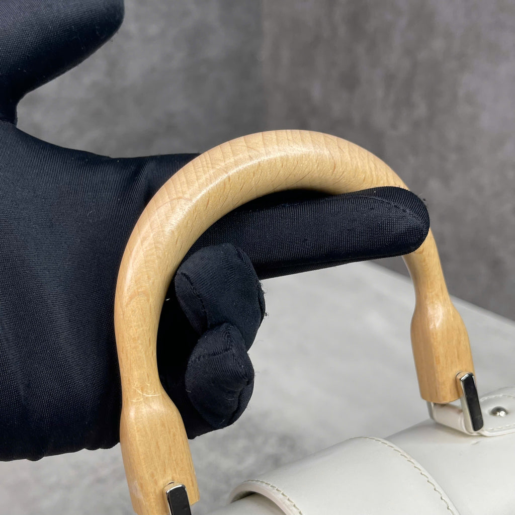 Goyard Saigon PM Goyardine Canvas Màu Trắng – Tay Cầm Gỗ