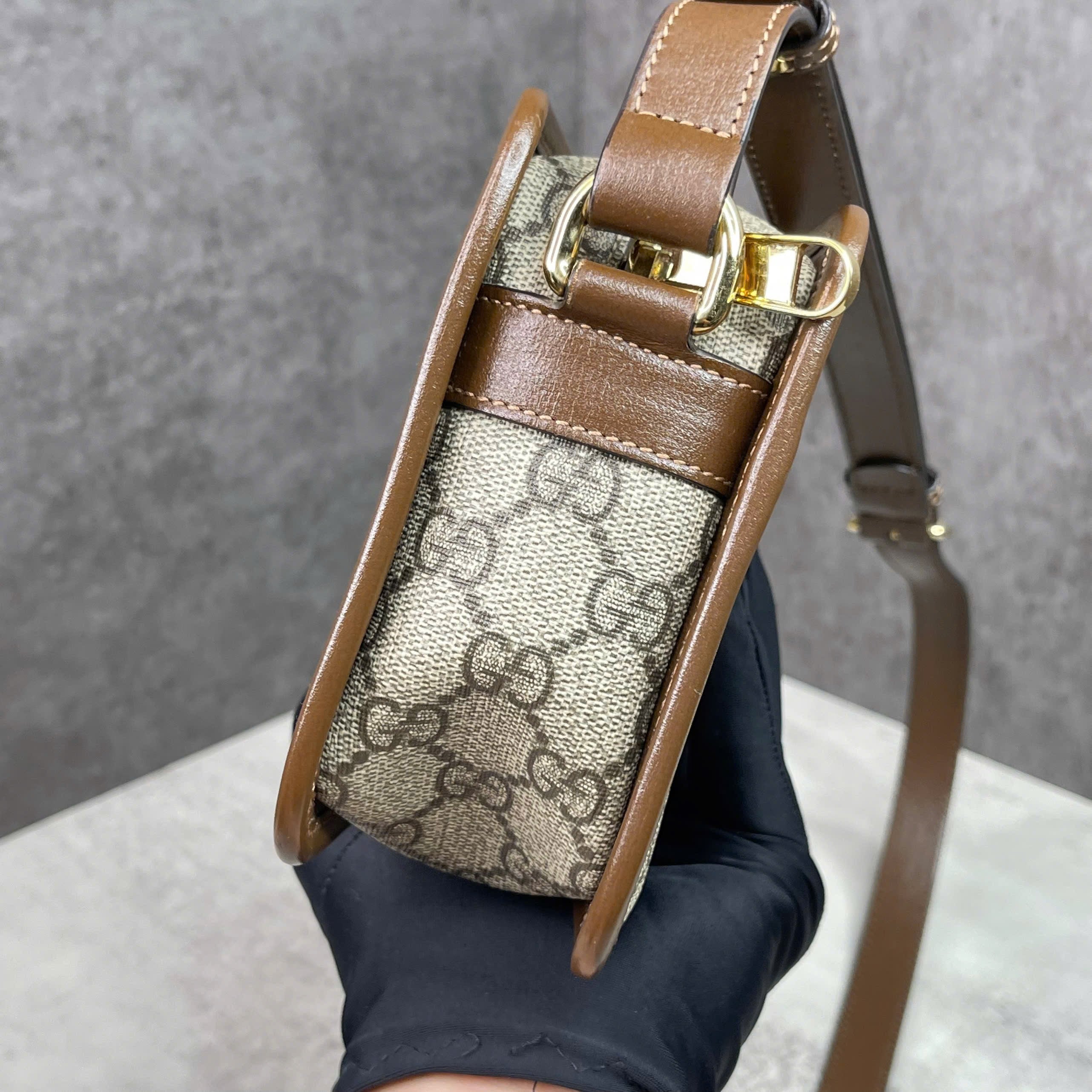 Gucci Vintage GG Supreme Camera Bag Màu Beige Brown