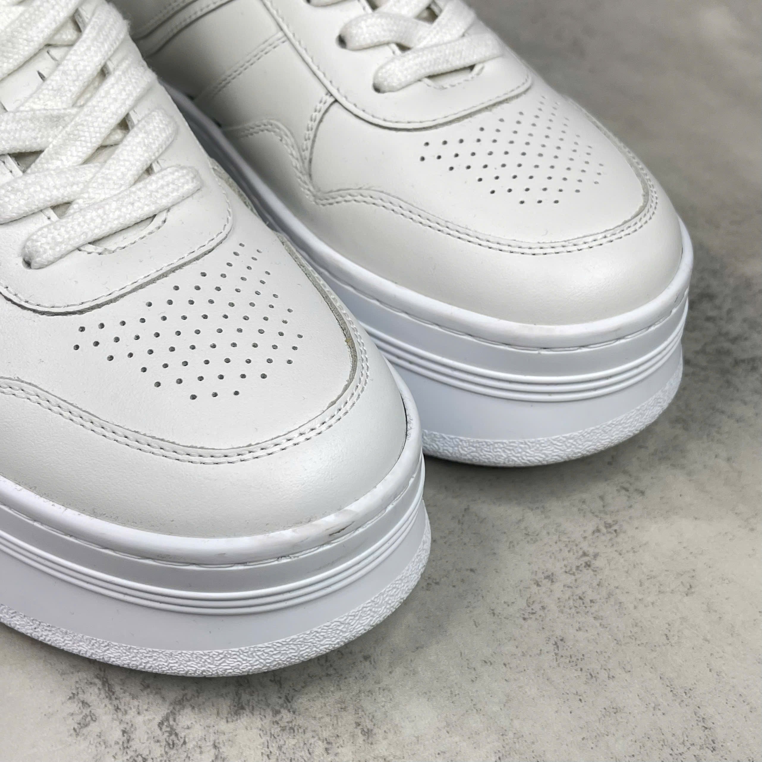 Giày Celine White Platform Sneakers Leather size 36