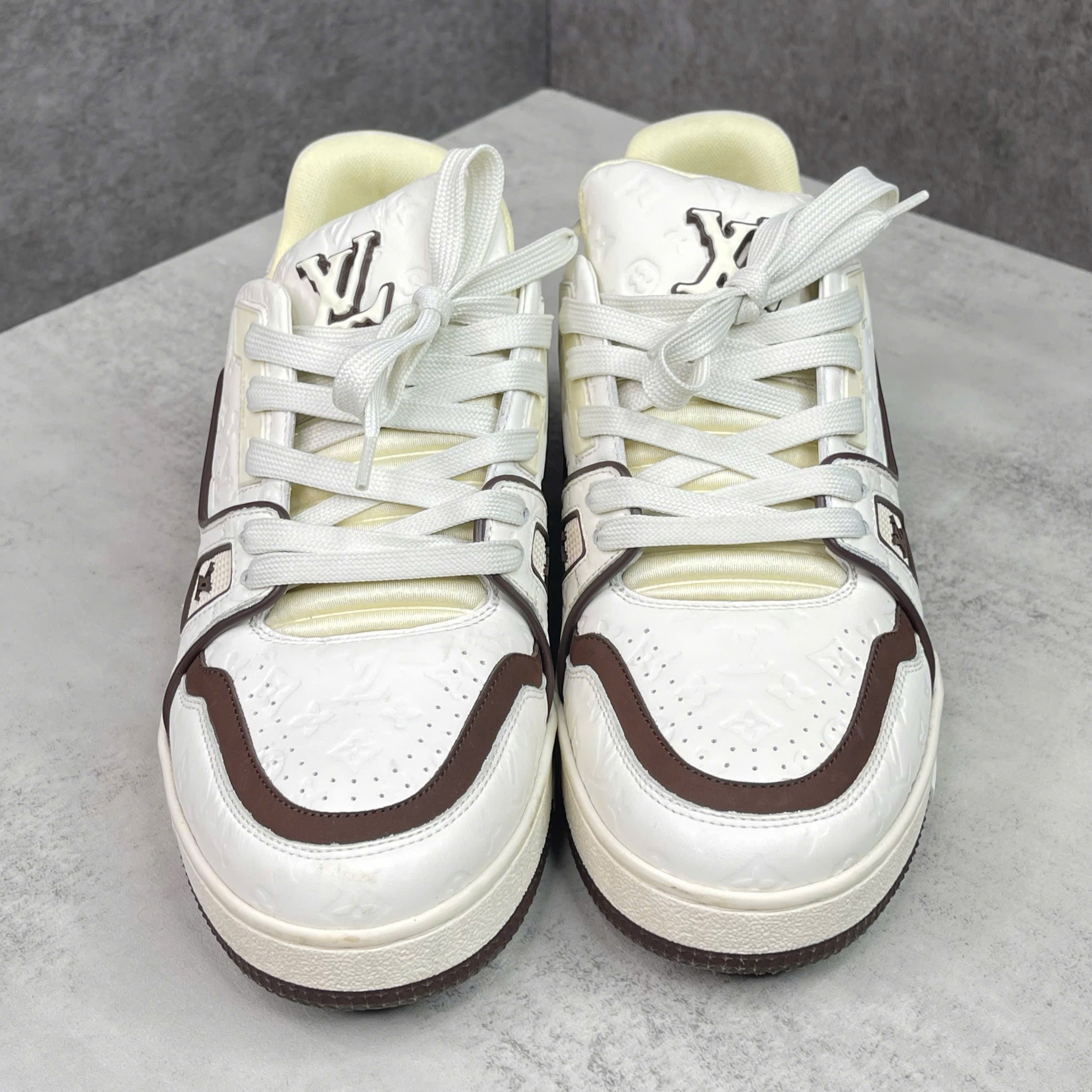 Giày Louis Vuitton LV Trainer Low Top Monogram Embossed Leather Màu Trắng Nâu size 36