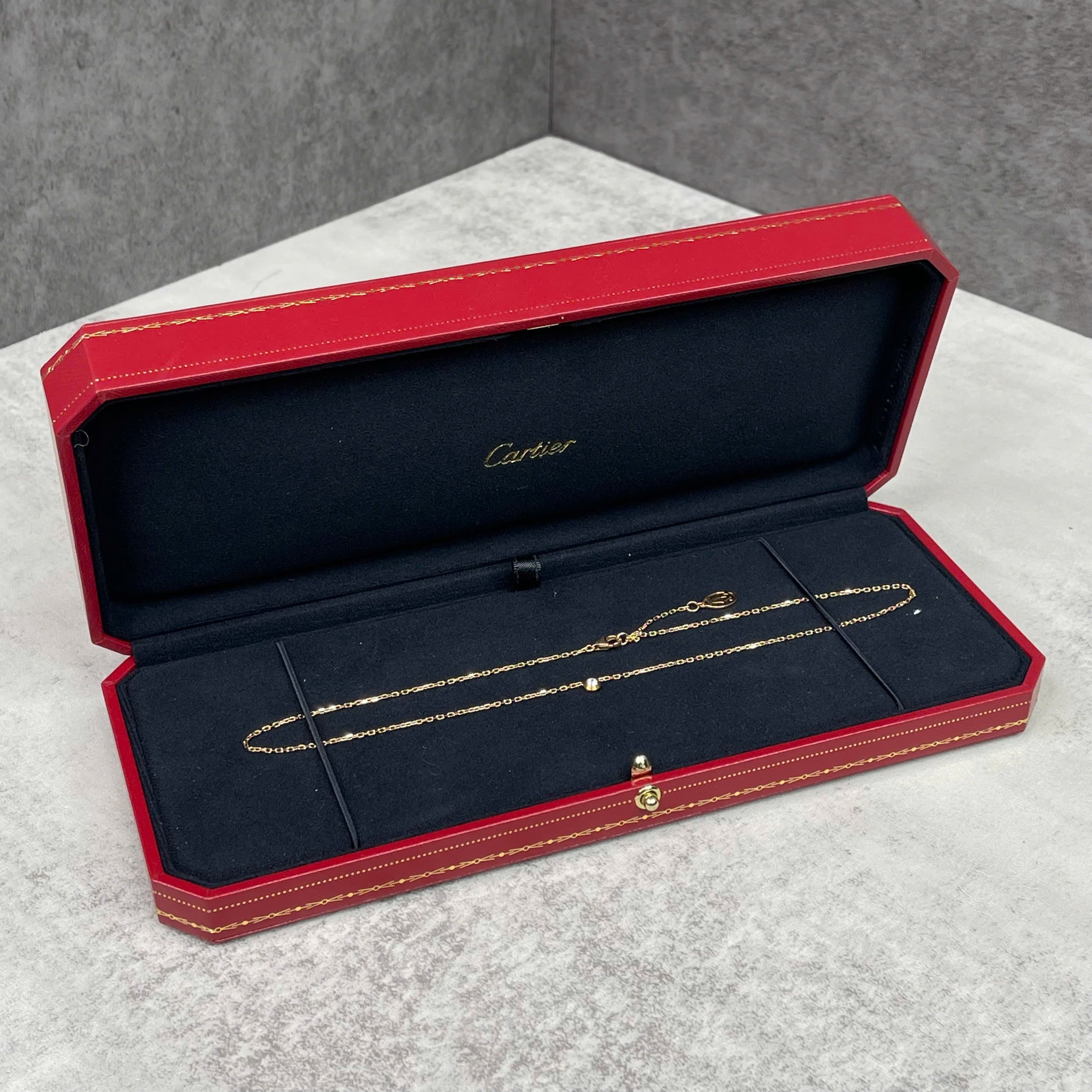Cartier Necklace Vàng – Dây chuyền Cartier thiết kế tối giản thanh lịch