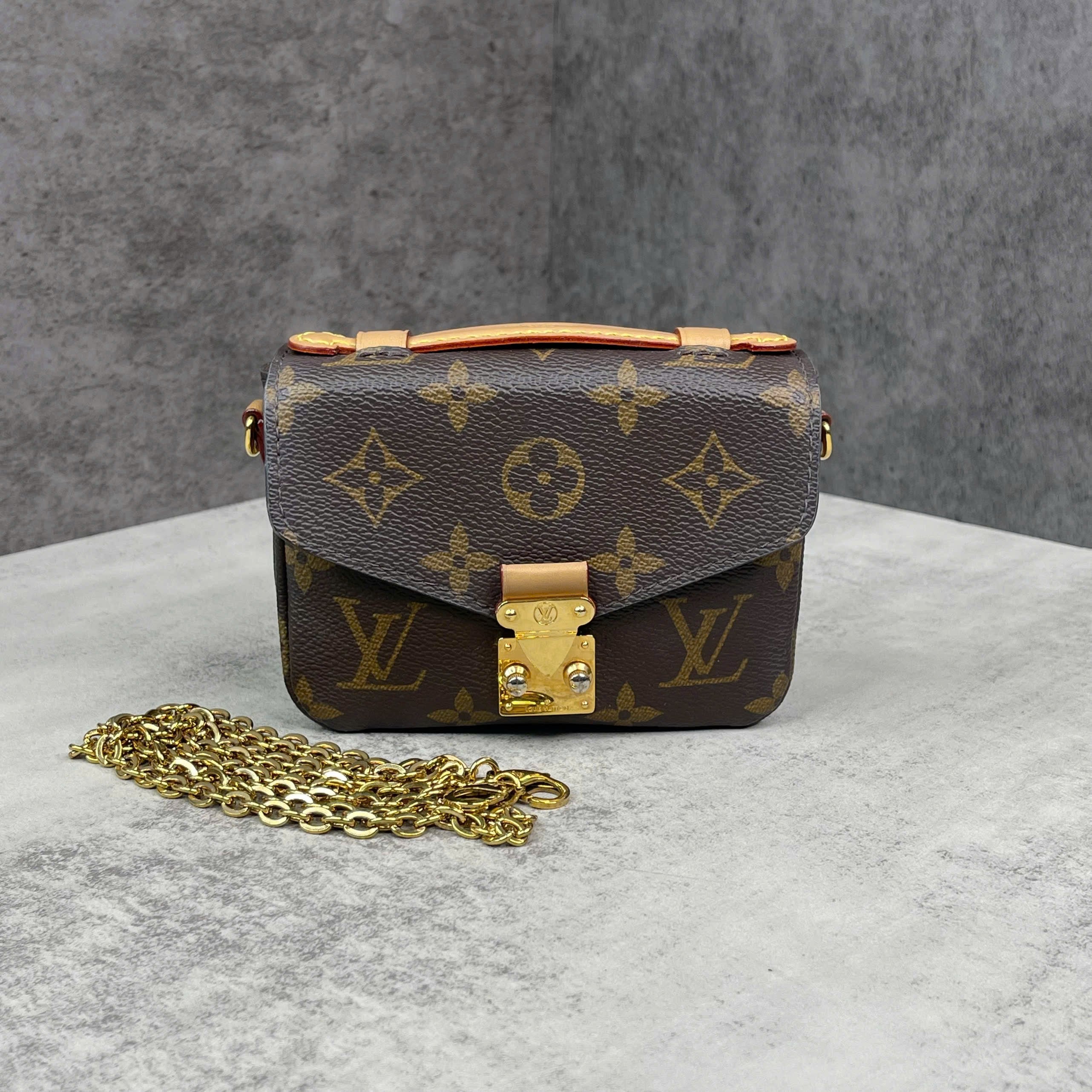 Louis Vuitton Pochette Métis Mini Monogram