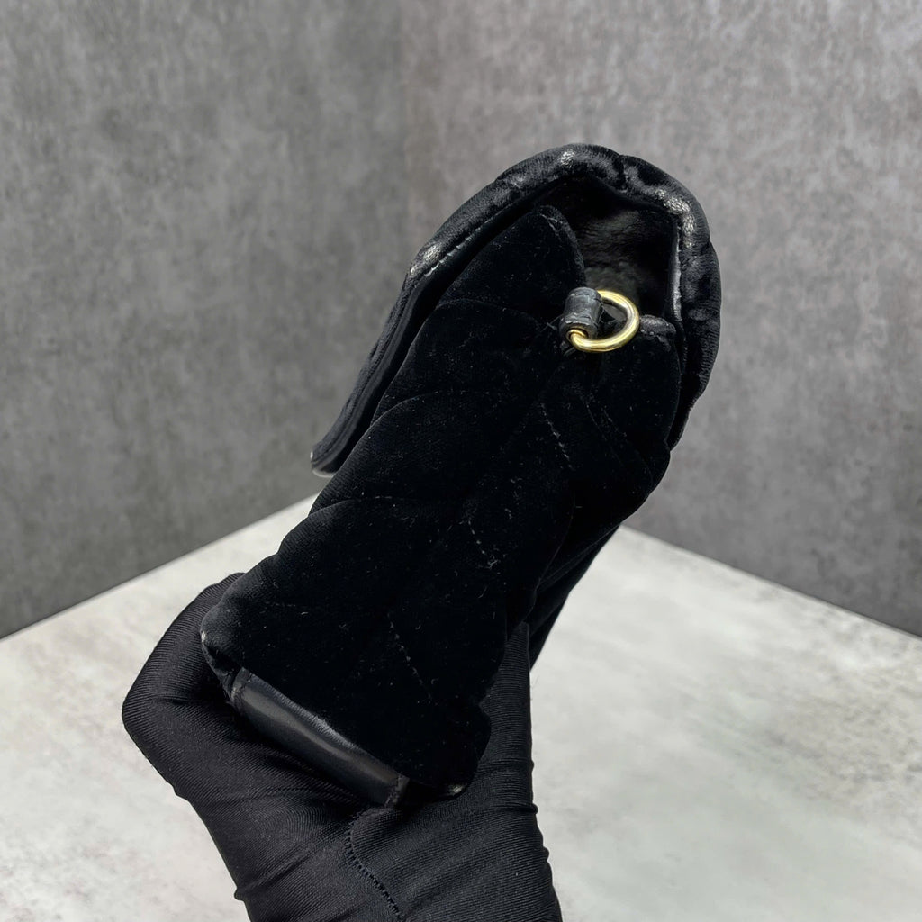 Saint Laurent Envelope Velvet Shoulder Bag Black
