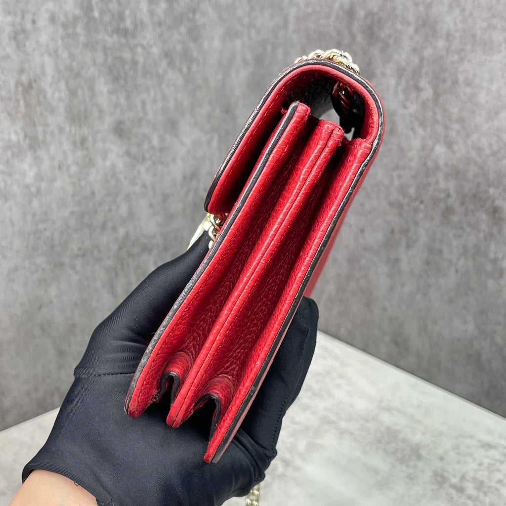 Gucci GG Marmont Small Shoulder Bag da calfskin màu đỏ