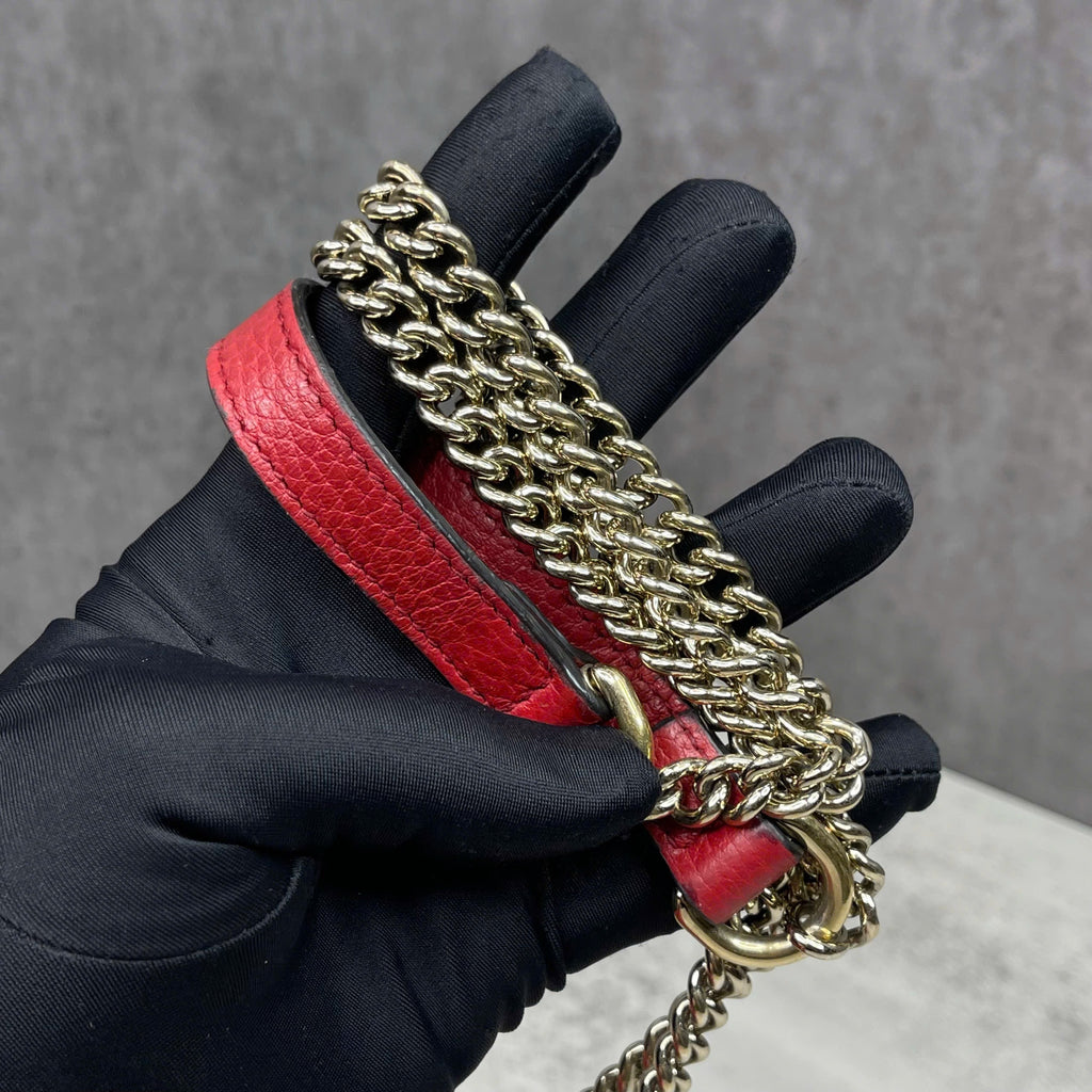 Gucci GG Marmont Small Shoulder Bag da calfskin màu đỏ