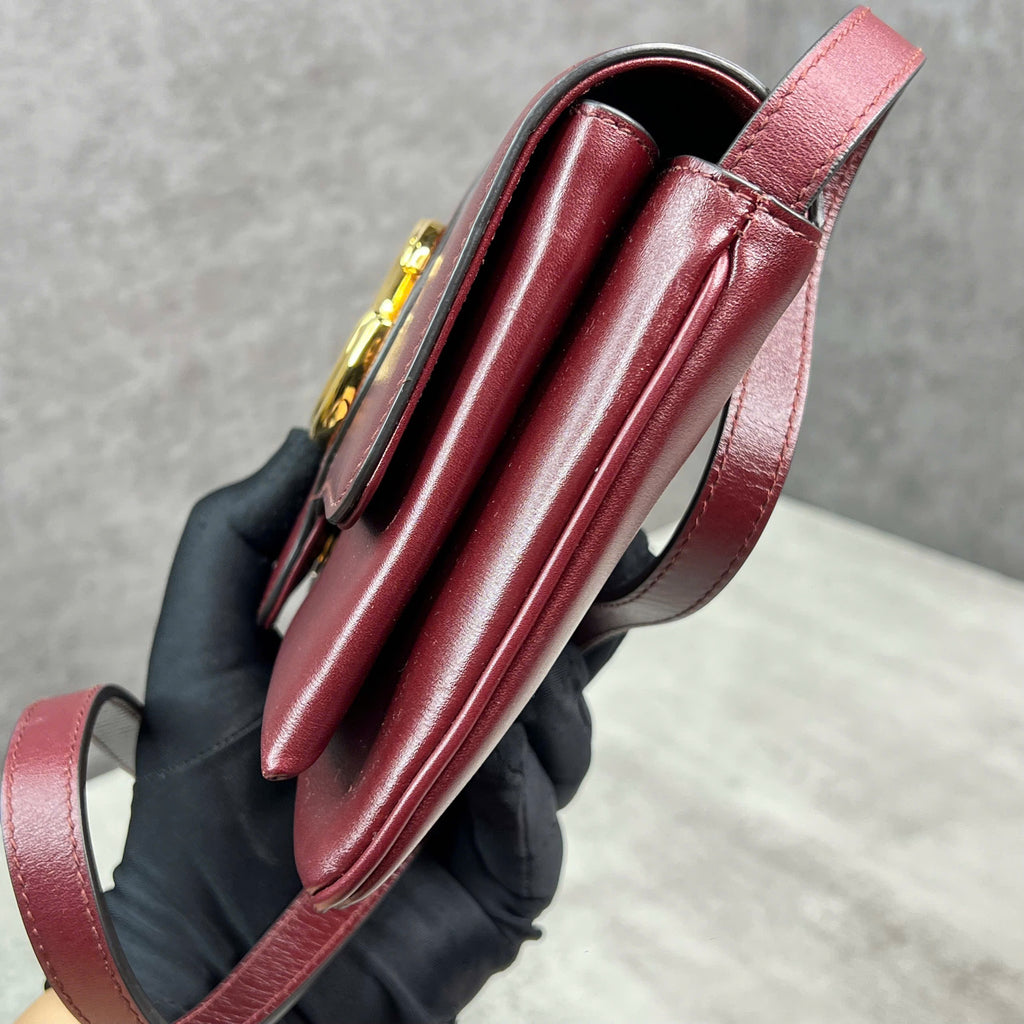 Gucci GG Marmont Shoulder Bag da trơn màu burgundy
