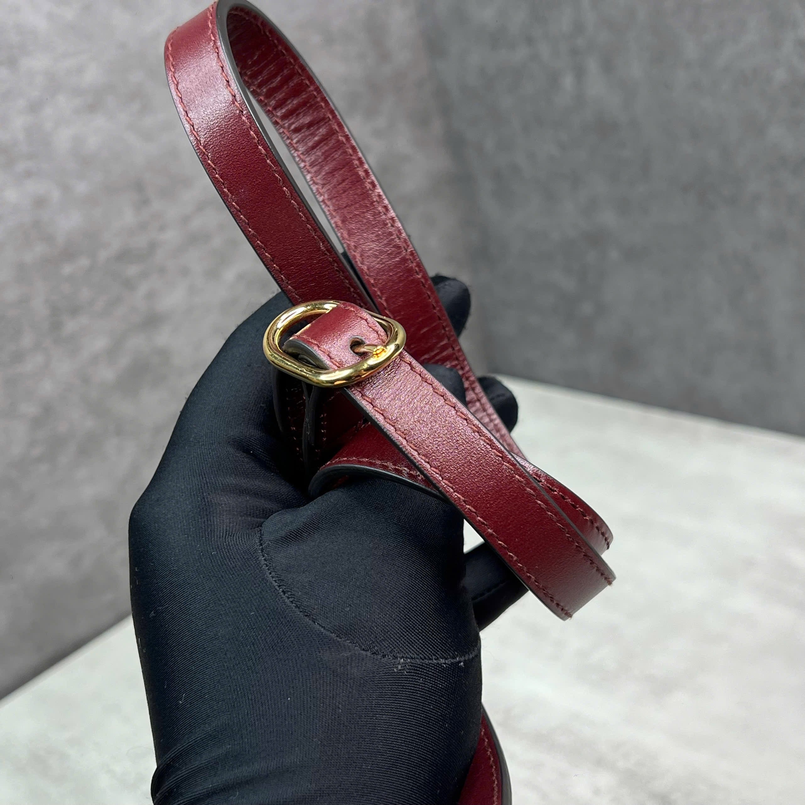 Gucci GG Marmont Shoulder Bag da trơn màu burgundy