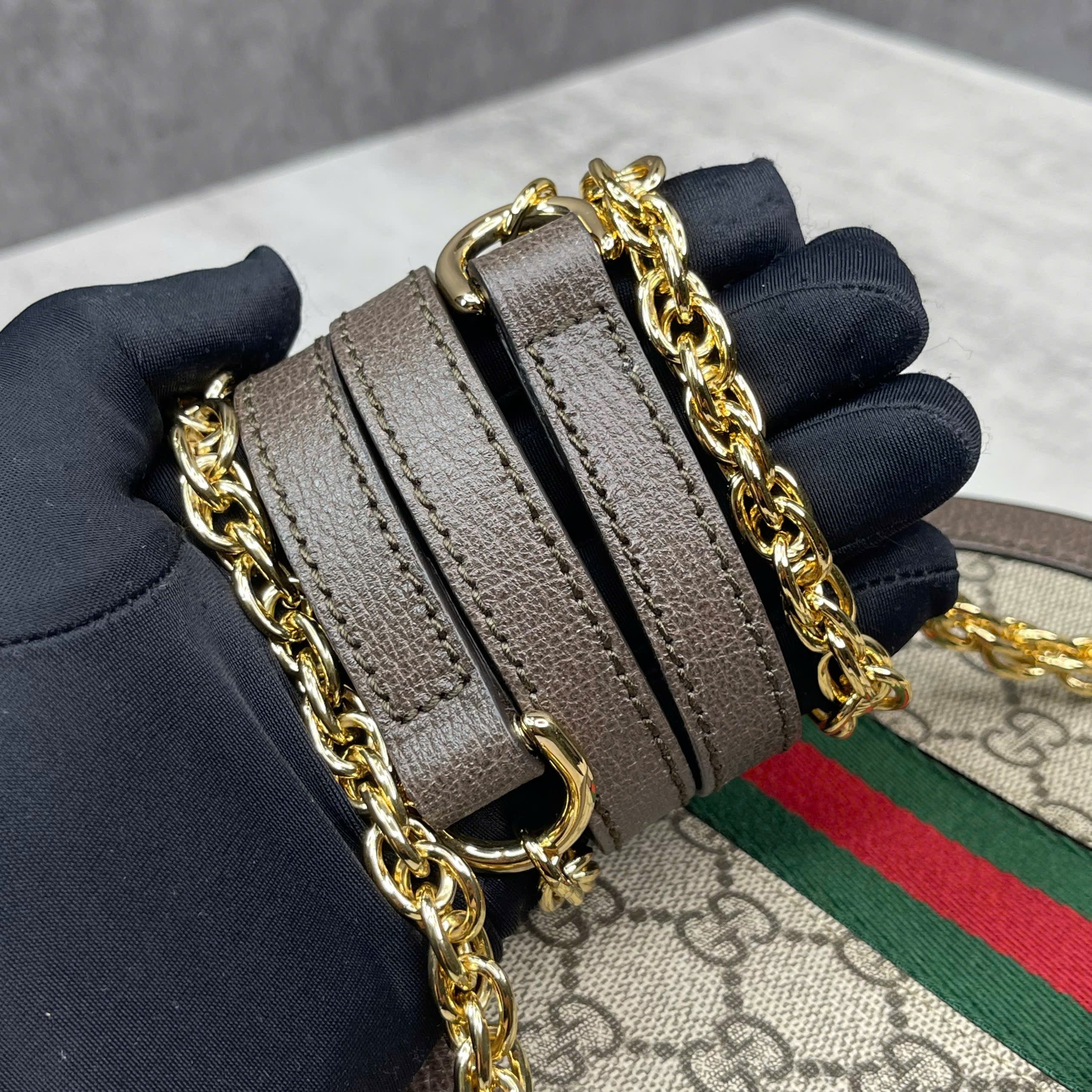 Gucci Ophidia GG Round Mini phối Web xanh đỏ