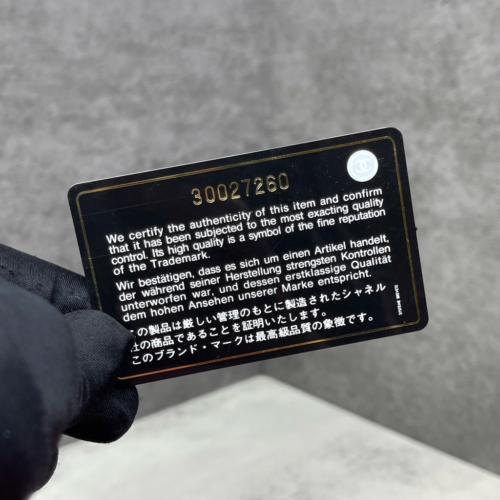 Chanel Boy da caviar màu đỏ khóa bạc