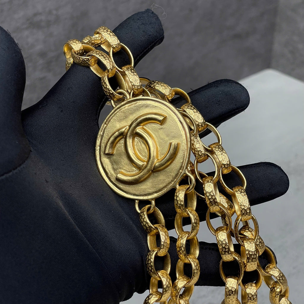 Chanel Classic Flap mini da lambskin màu trắng